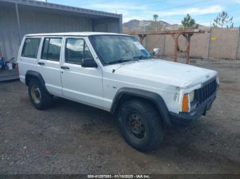  Salvage Jeep Cherokee