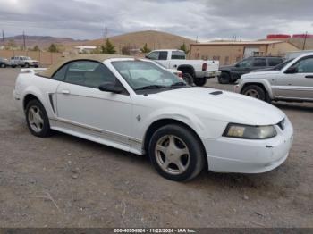  Salvage Ford Mustang