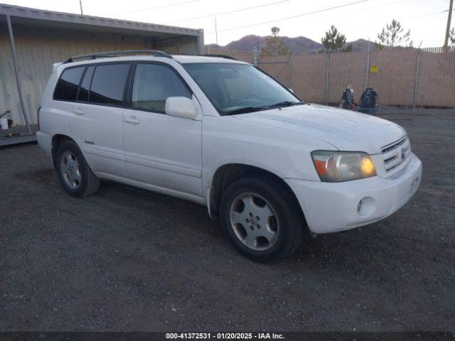  Salvage Toyota Highlander