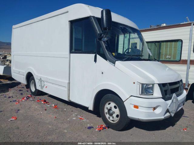  Salvage Isuzu Npr