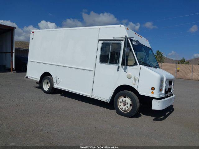  Salvage Freightliner Chassis