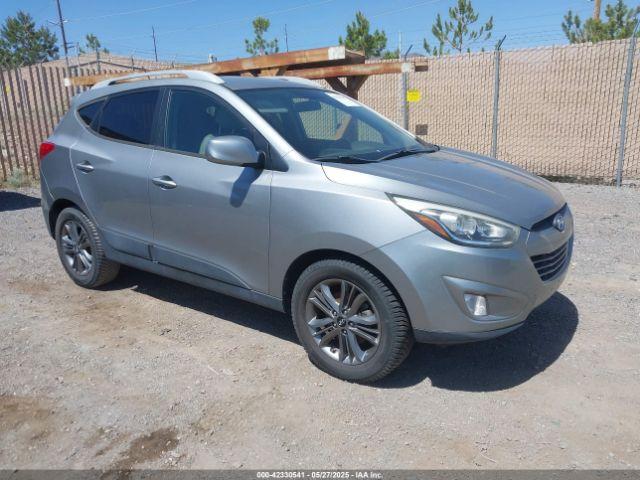  Salvage Hyundai TUCSON