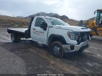  Salvage General Motors Sierra 3500hd Chassis