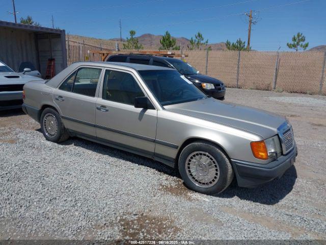  Salvage Mercedes-Benz 300