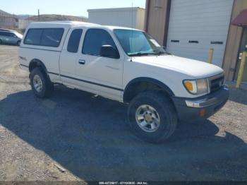  Salvage Toyota Tacoma