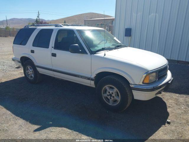  Salvage Chevrolet Blazer