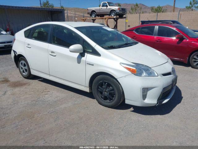  Salvage Toyota Prius