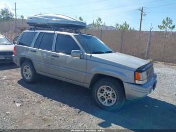  Salvage Jeep Grand Cherokee