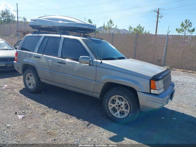  Salvage Jeep Grand Cherokee