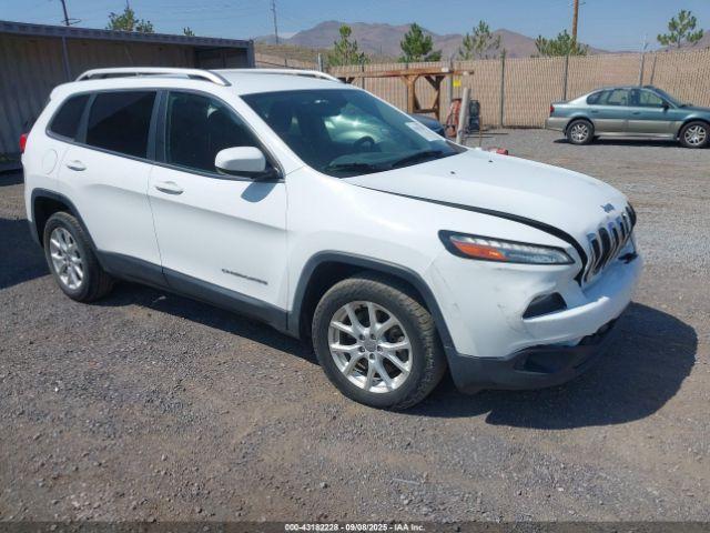  Salvage Jeep Cherokee