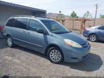  Salvage Toyota Sienna