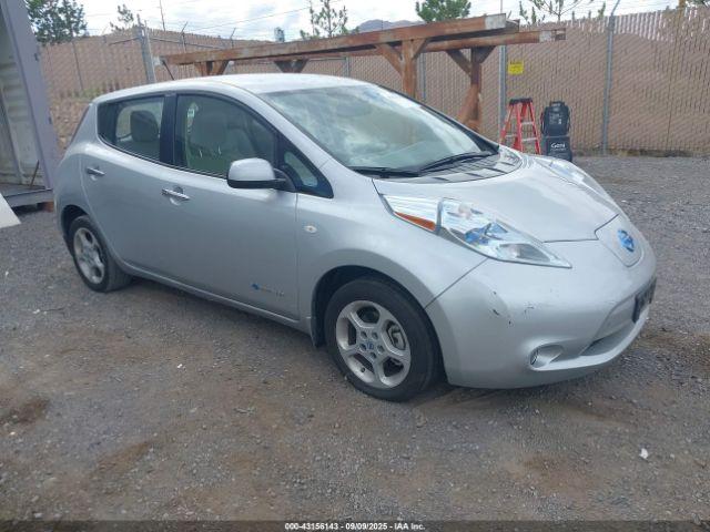 Salvage Nissan LEAF