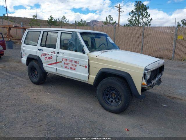  Salvage Jeep Cherokee