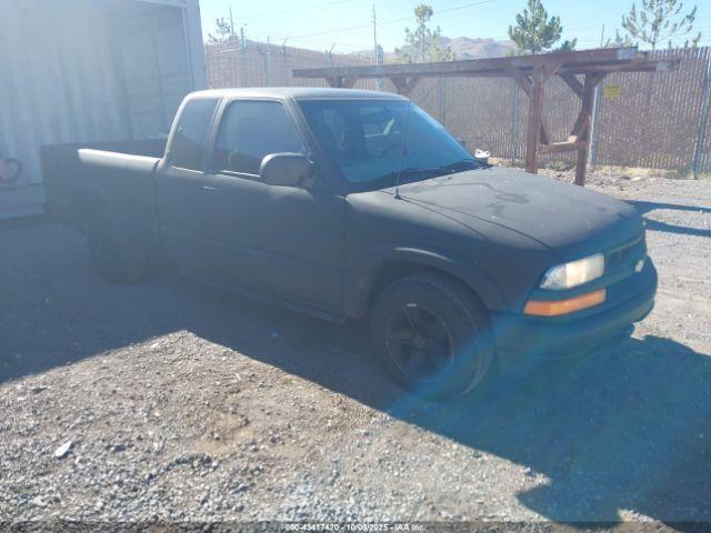  Salvage Chevrolet S-10