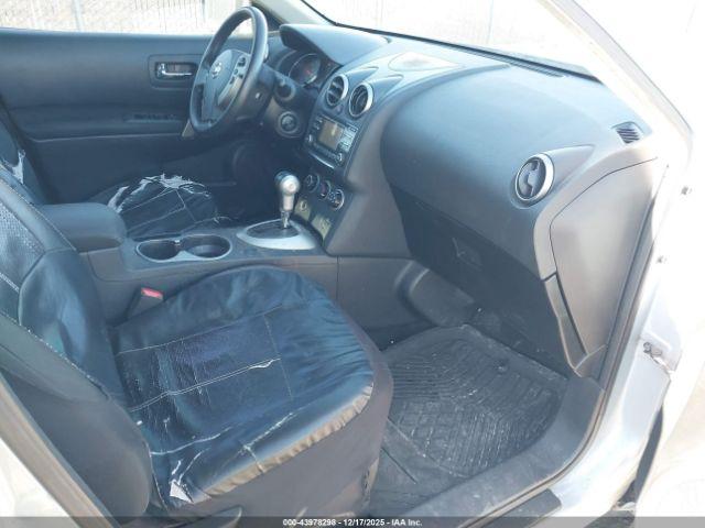 Nissan Rogue S Image 11