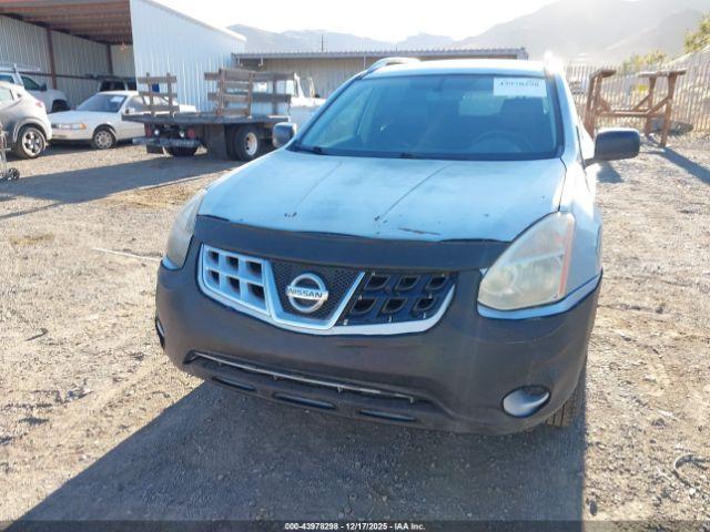 Nissan Rogue S Image 5