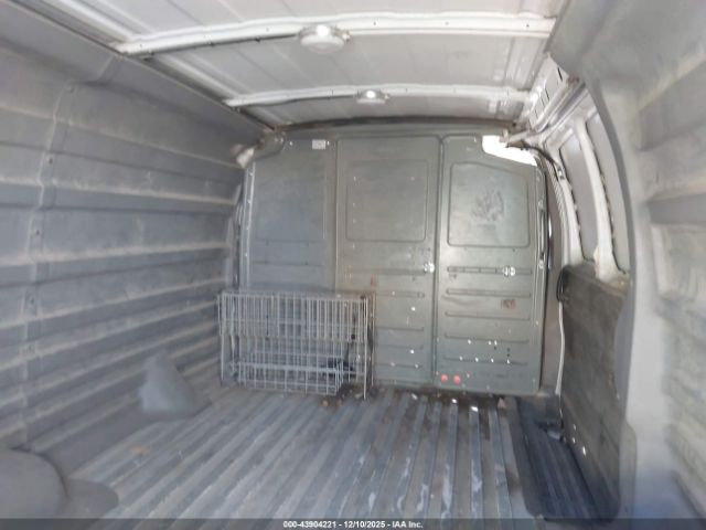 GMC Savana Work Van Image 6