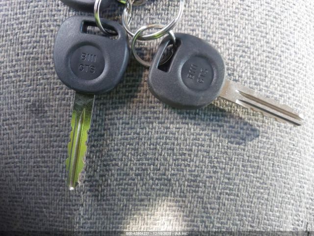 GMC Savana Work Van Image 16