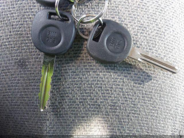 GMC Savana Work Van Image 16