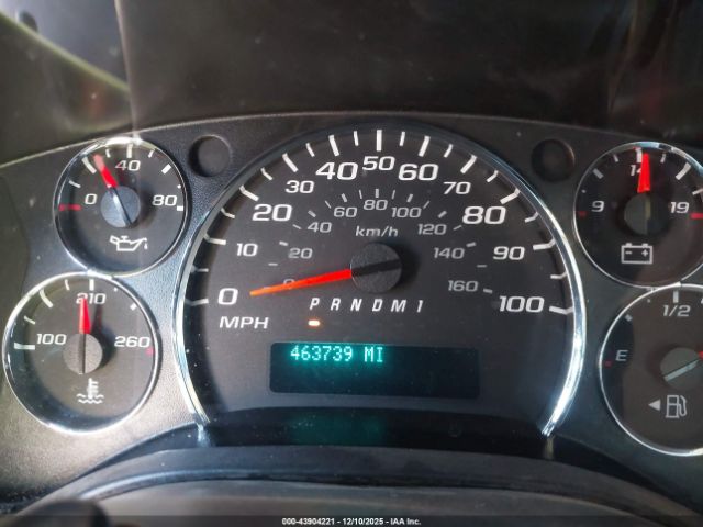 GMC Savana Work Van Image 12