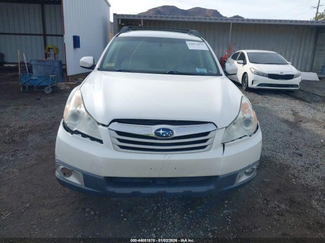 Subaru Outback 2.5i Premium Image 11