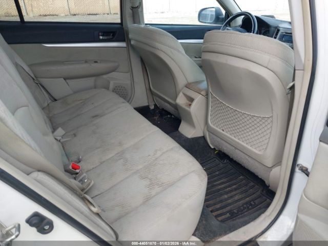 Subaru Outback 2.5i Premium Image 10